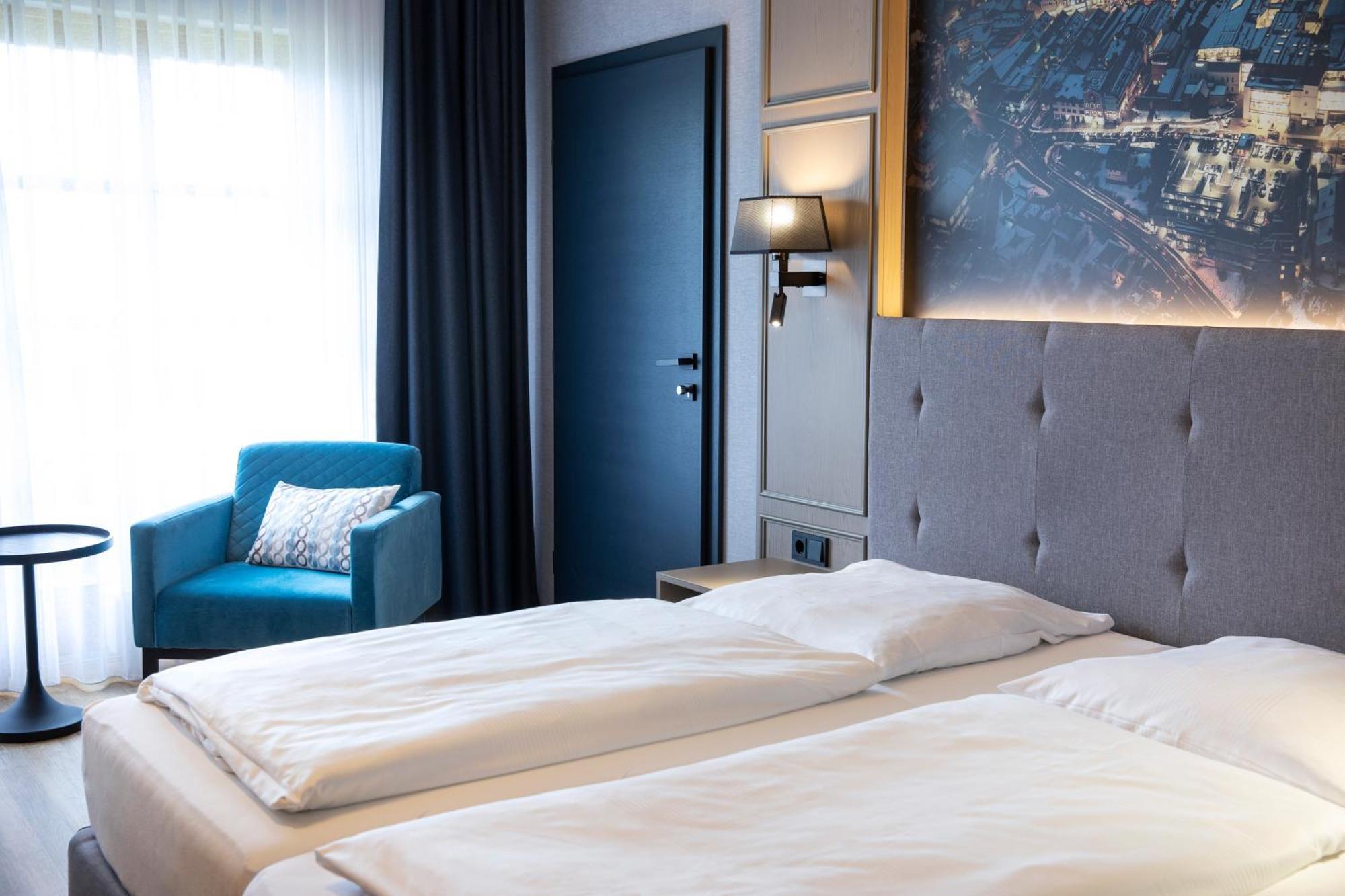 Roomingtons Hotel 4*