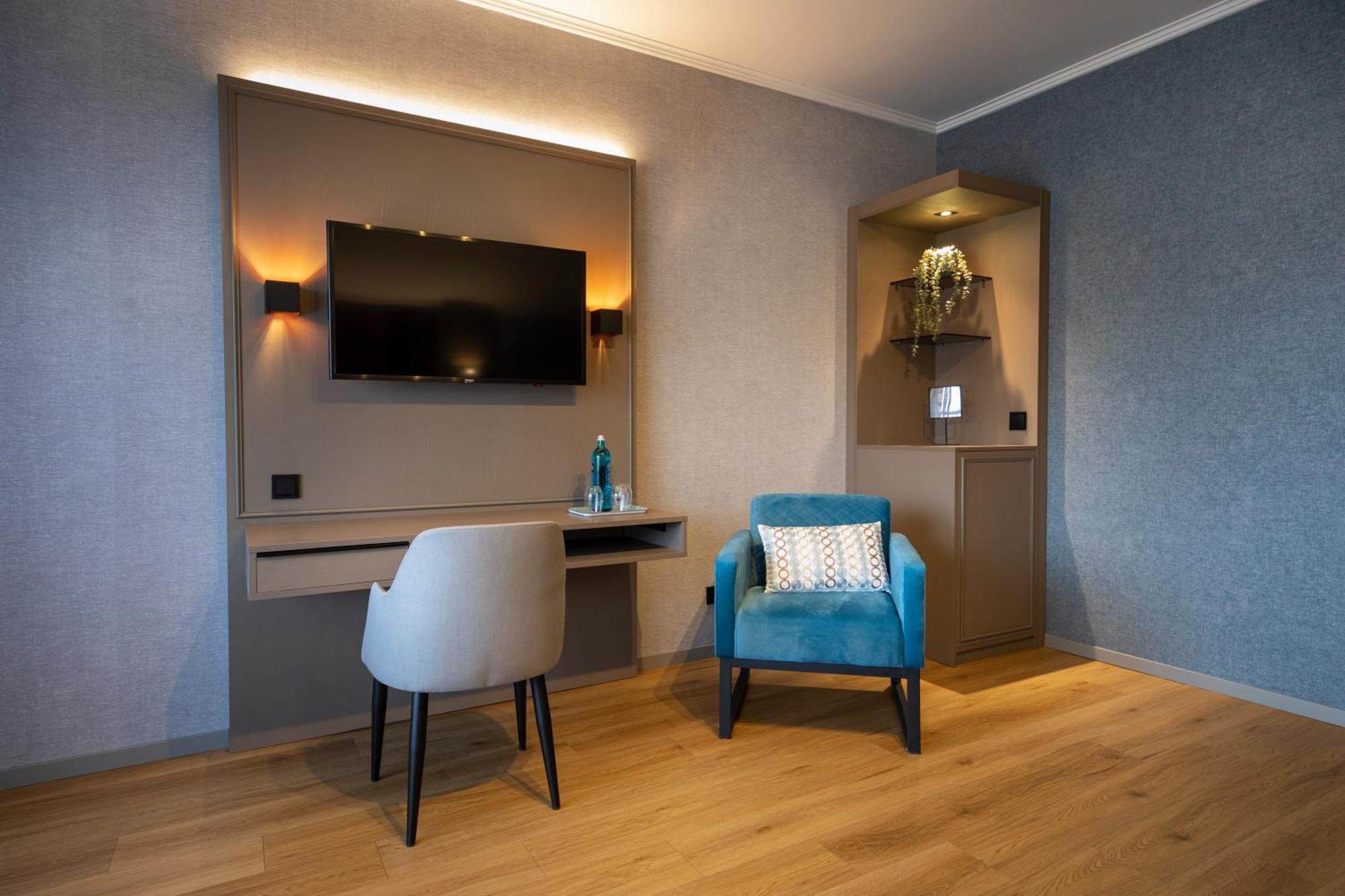 Hotel Roomingtons 4*