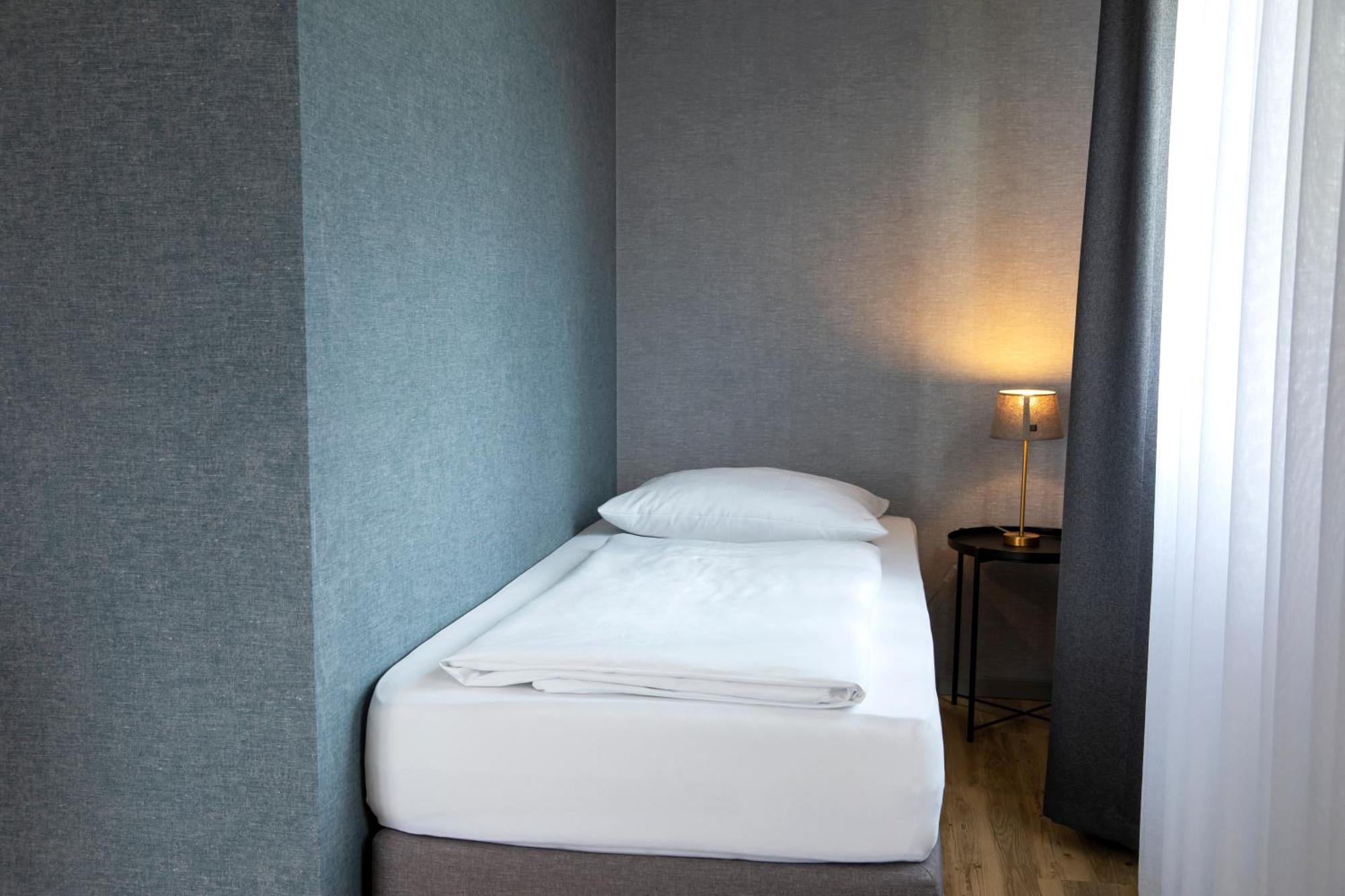 Roomingtons Hotel
