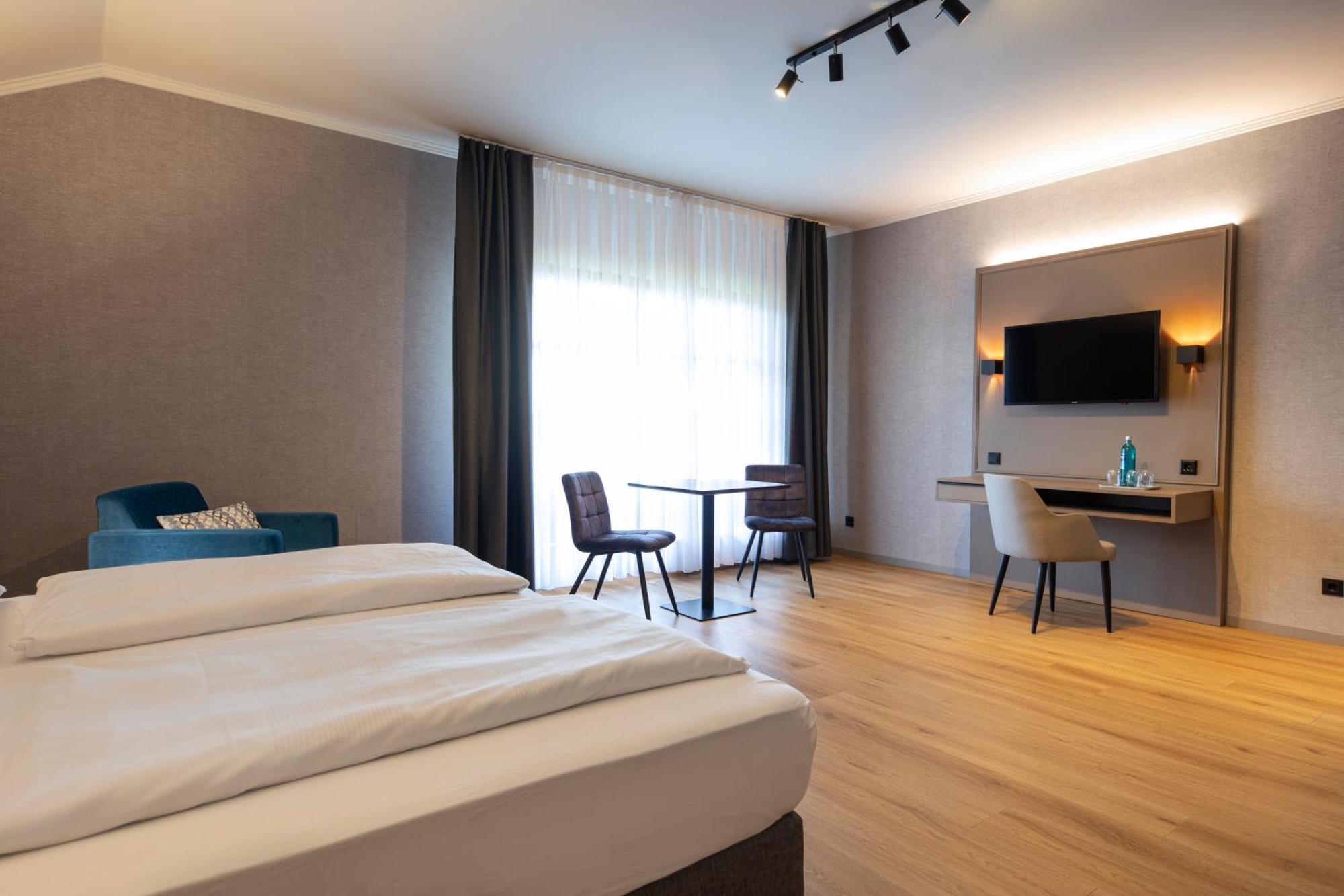 Roomingtons Hotel